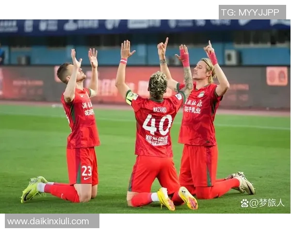 吕迪格的足球之路:从青训新星到世界顶级后卫的蜕变历程 吕迪格的足球之路:从青训新星到世界顶级后卫的蜕变历程